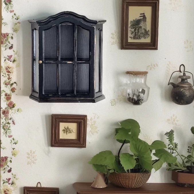 Vintage wandkast van verweerd  - Vintage Collectible Furniture recensie en prijs
