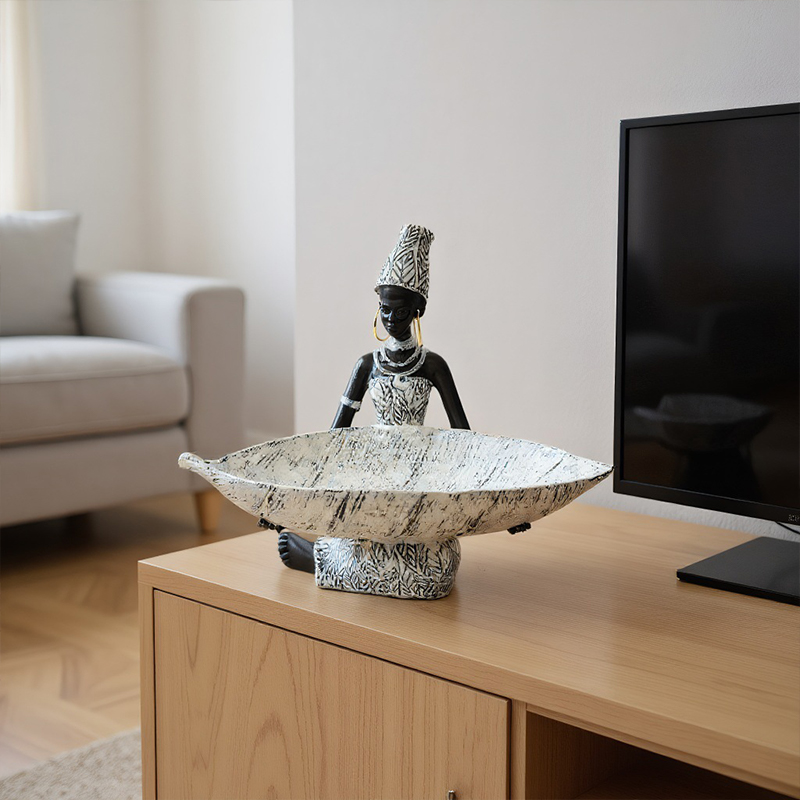 Afrikaans meisje met een bord  - Vintage Collectible Furniture recensie en prijs